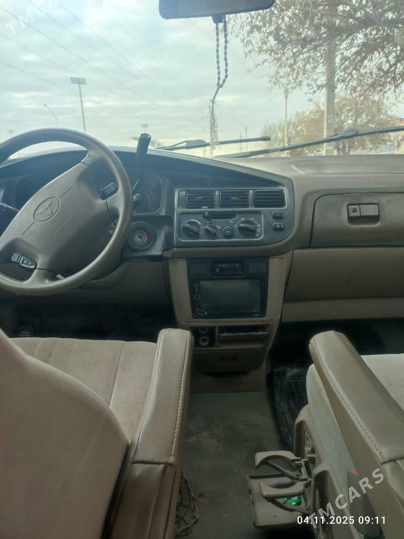Toyota Sienna 1999 - 135 000 TMT - Мары - img 7