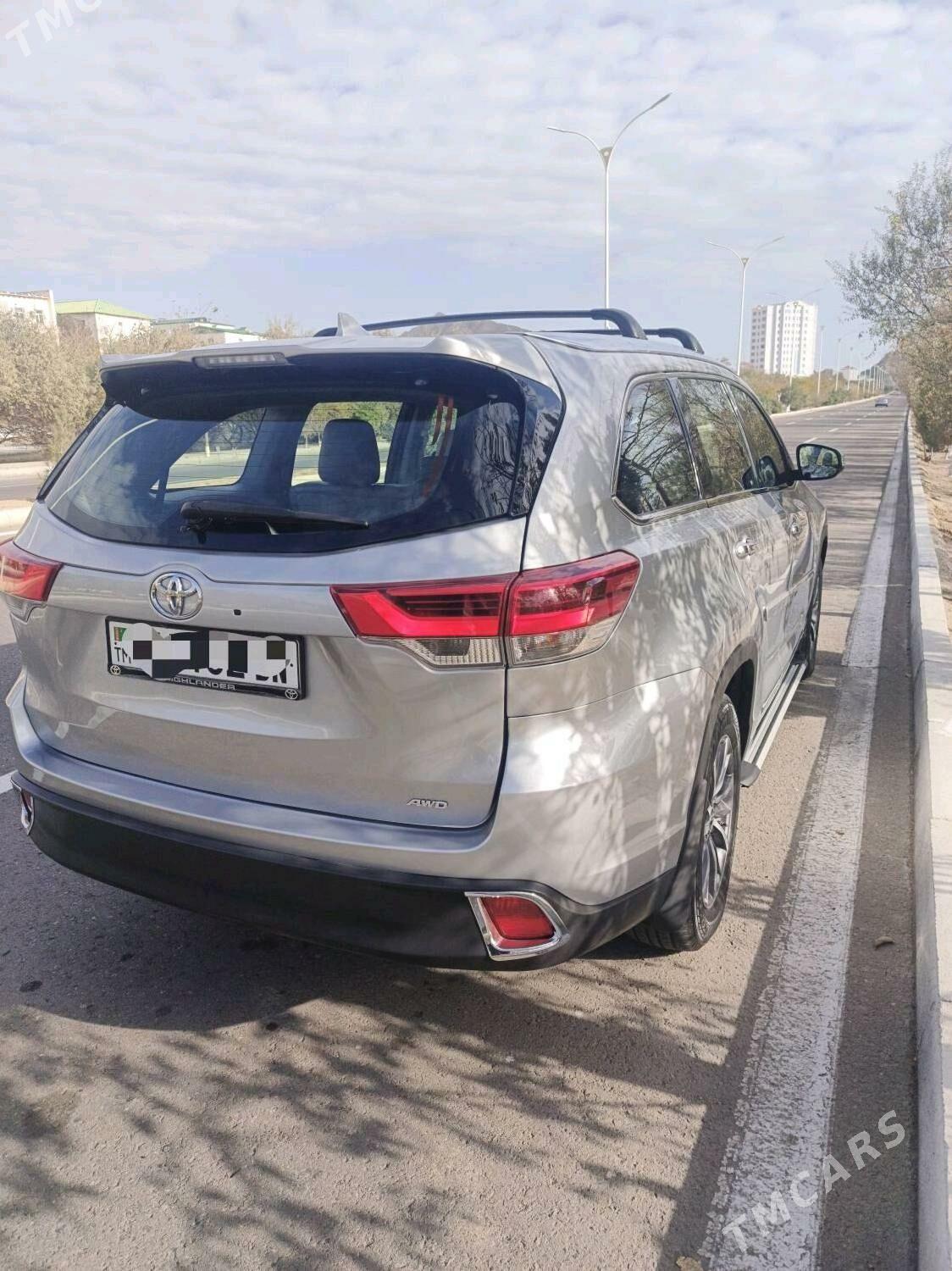 Toyota Highlander 2017 - 420 000 TMT - Türkmenbaşy - img 4