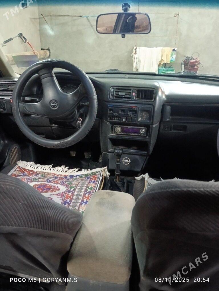 Opel Vectra 1990 - 40 000 TMT - Гороглы (Тагта) - img 5