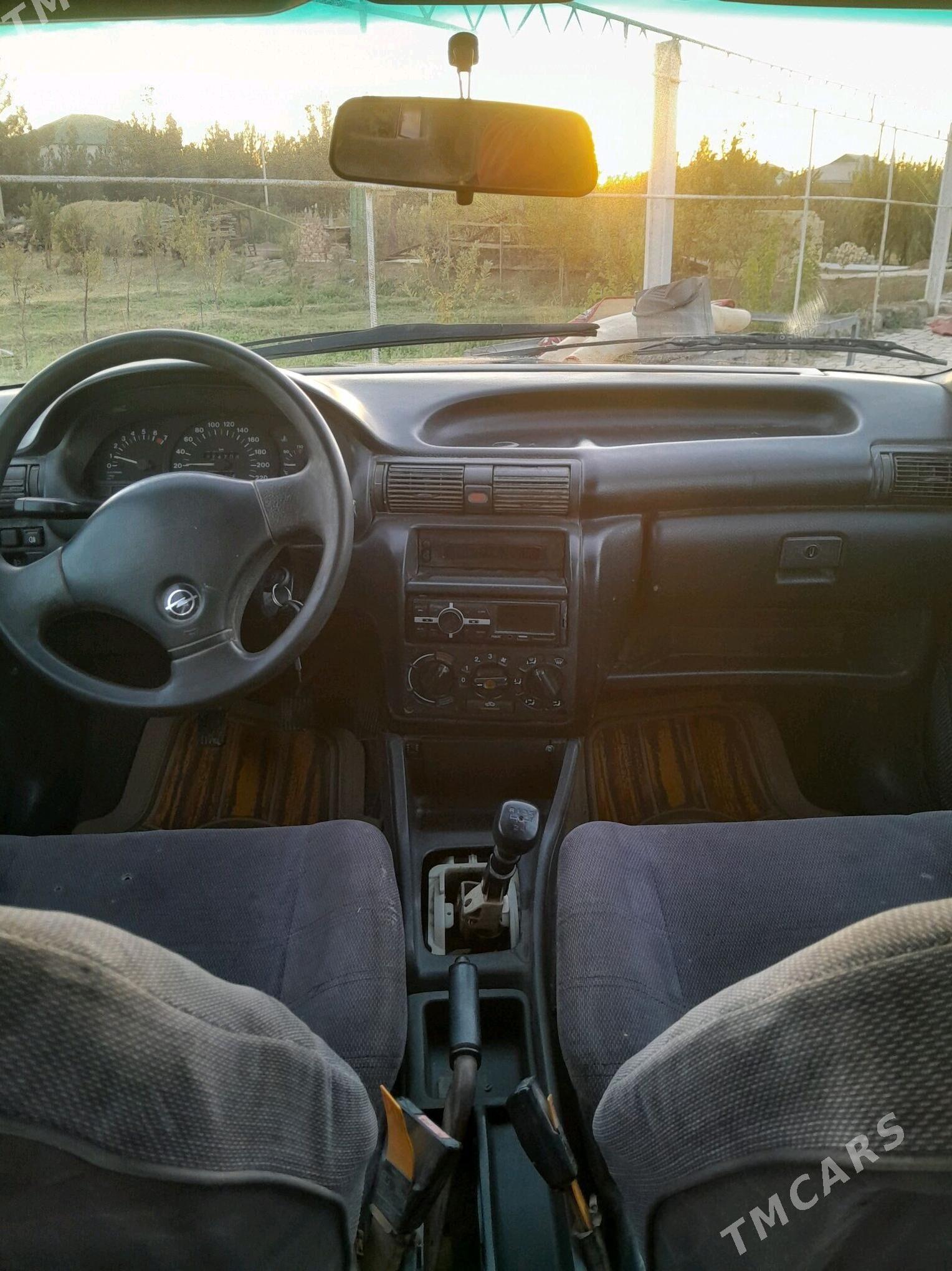 Opel Astra 1992 - 32 000 TMT - Сакарчага - img 3