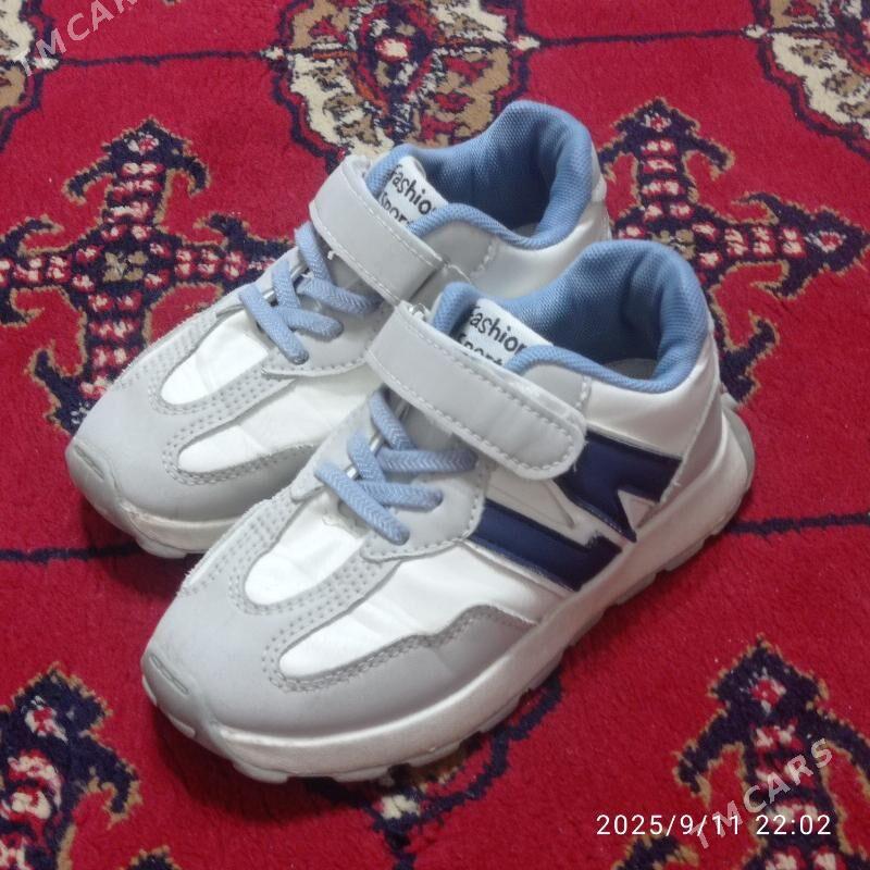 кроссовки - Туркменабат - img 3