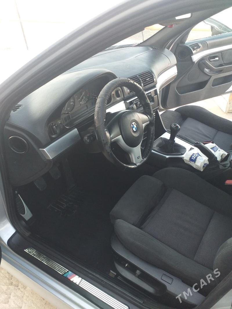 BMW E39 2001 - 120 000 TMT - Кака - img 1