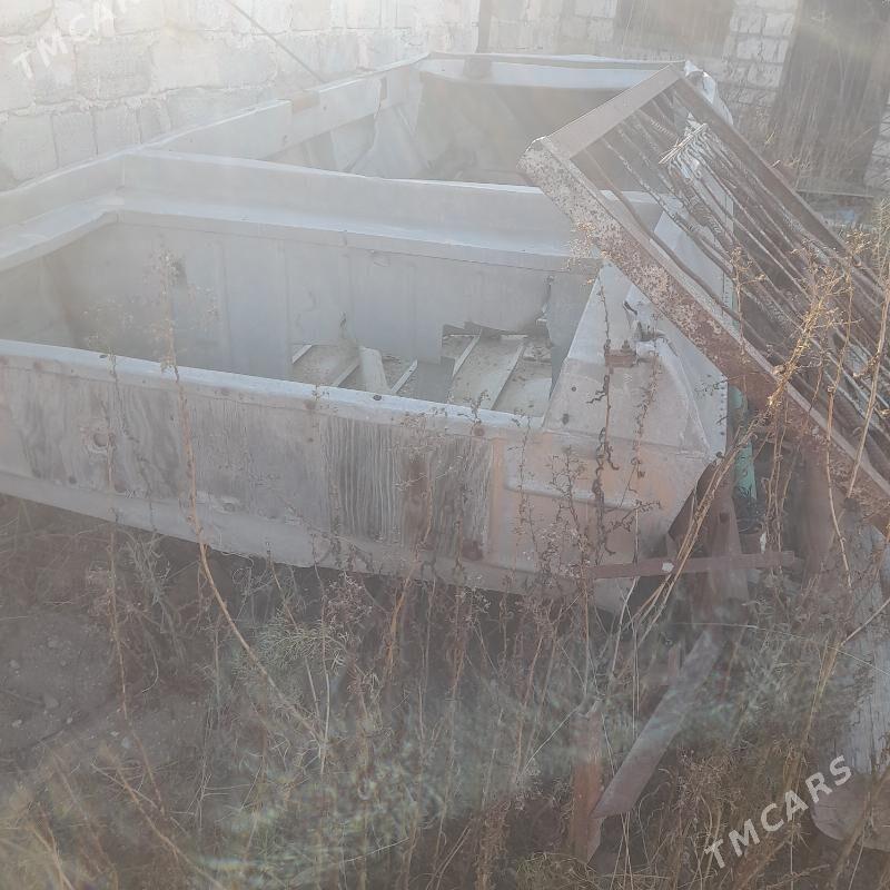Лодка - Türkmenbaşy - img 4