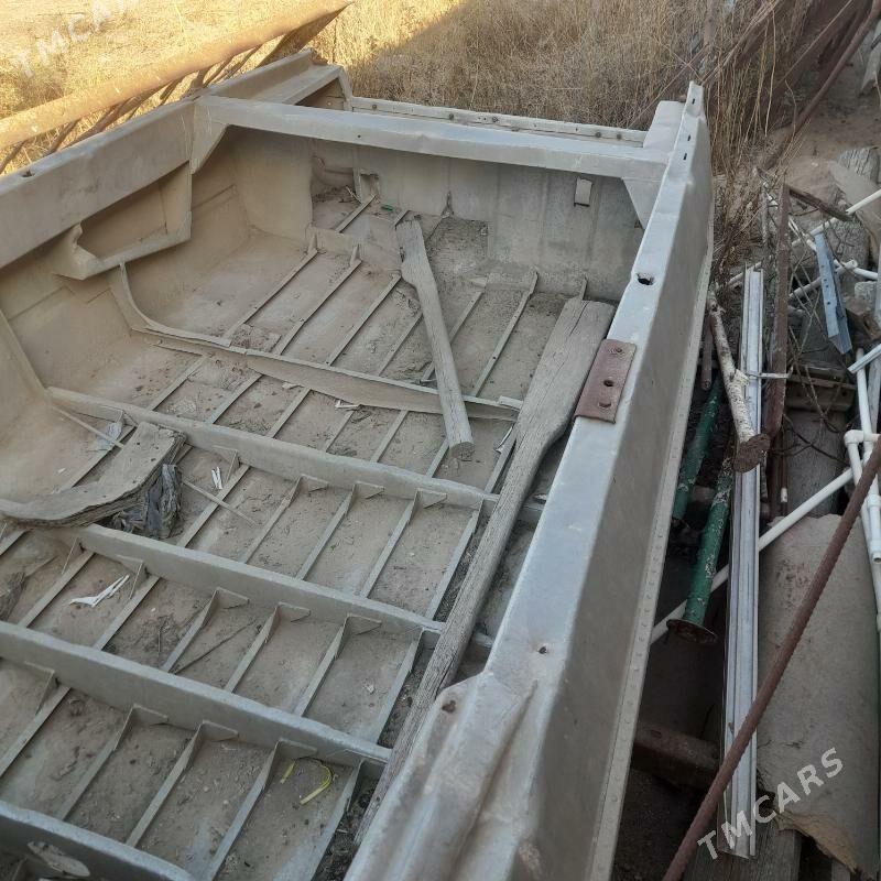 Лодка - Türkmenbaşy - img 3