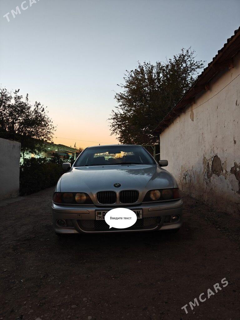 BMW E39 1998 - 60 000 TMT - Балканабат - img 1