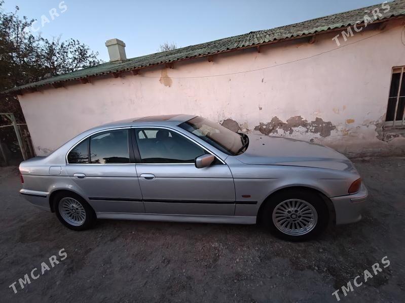BMW E39 1998 - 60 000 TMT - Балканабат - img 3