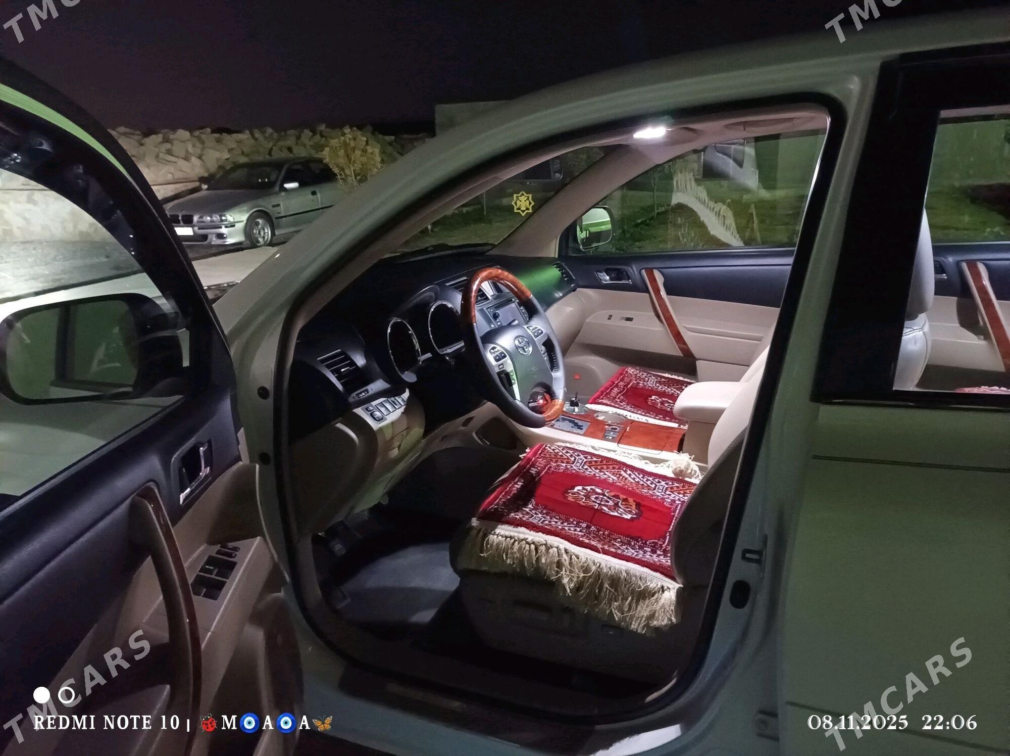 Toyota Highlander 2013 - 360 000 TMT - Магданлы - img 8