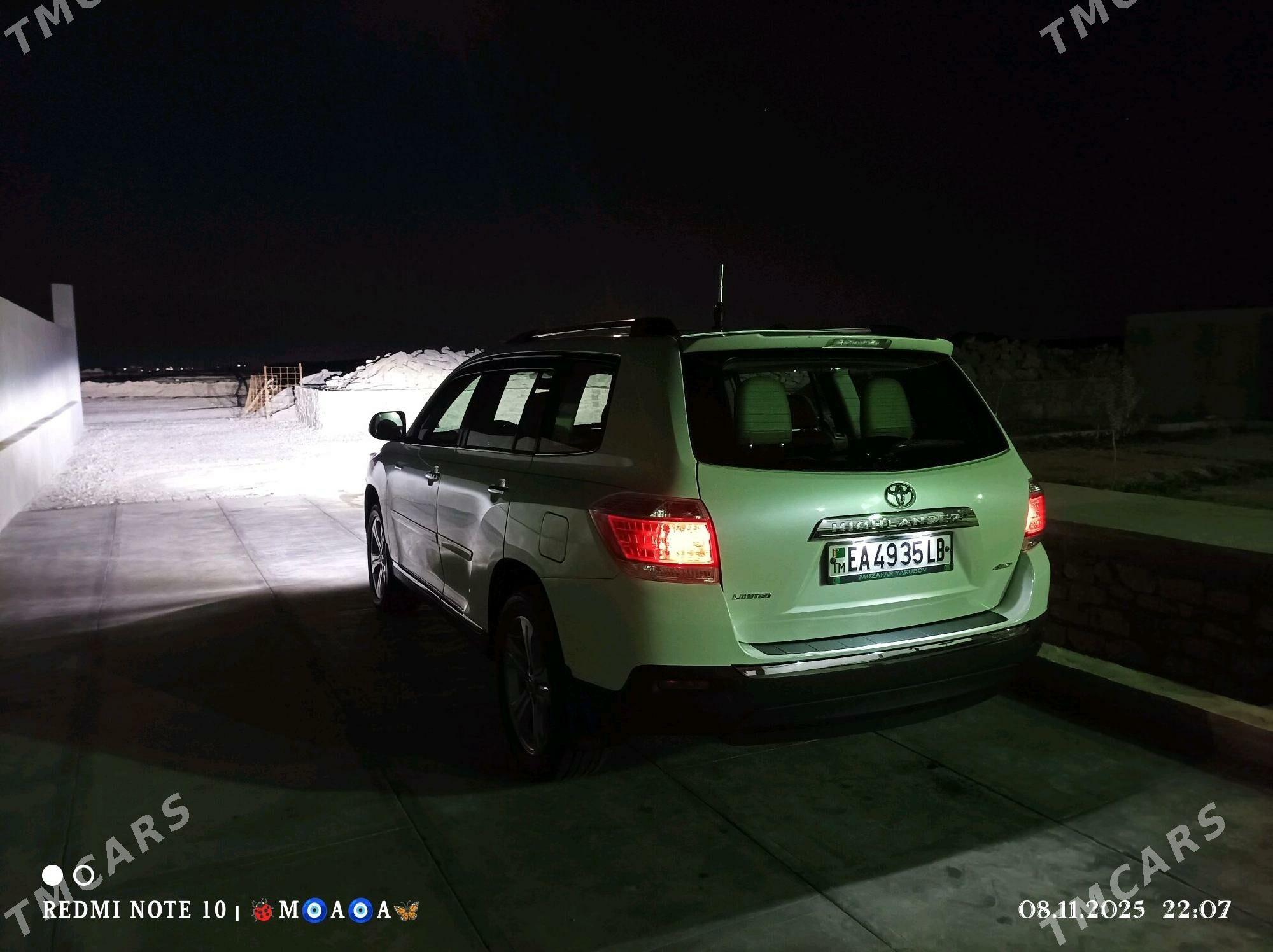 Toyota Highlander 2013 - 360 000 TMT - Магданлы - img 5