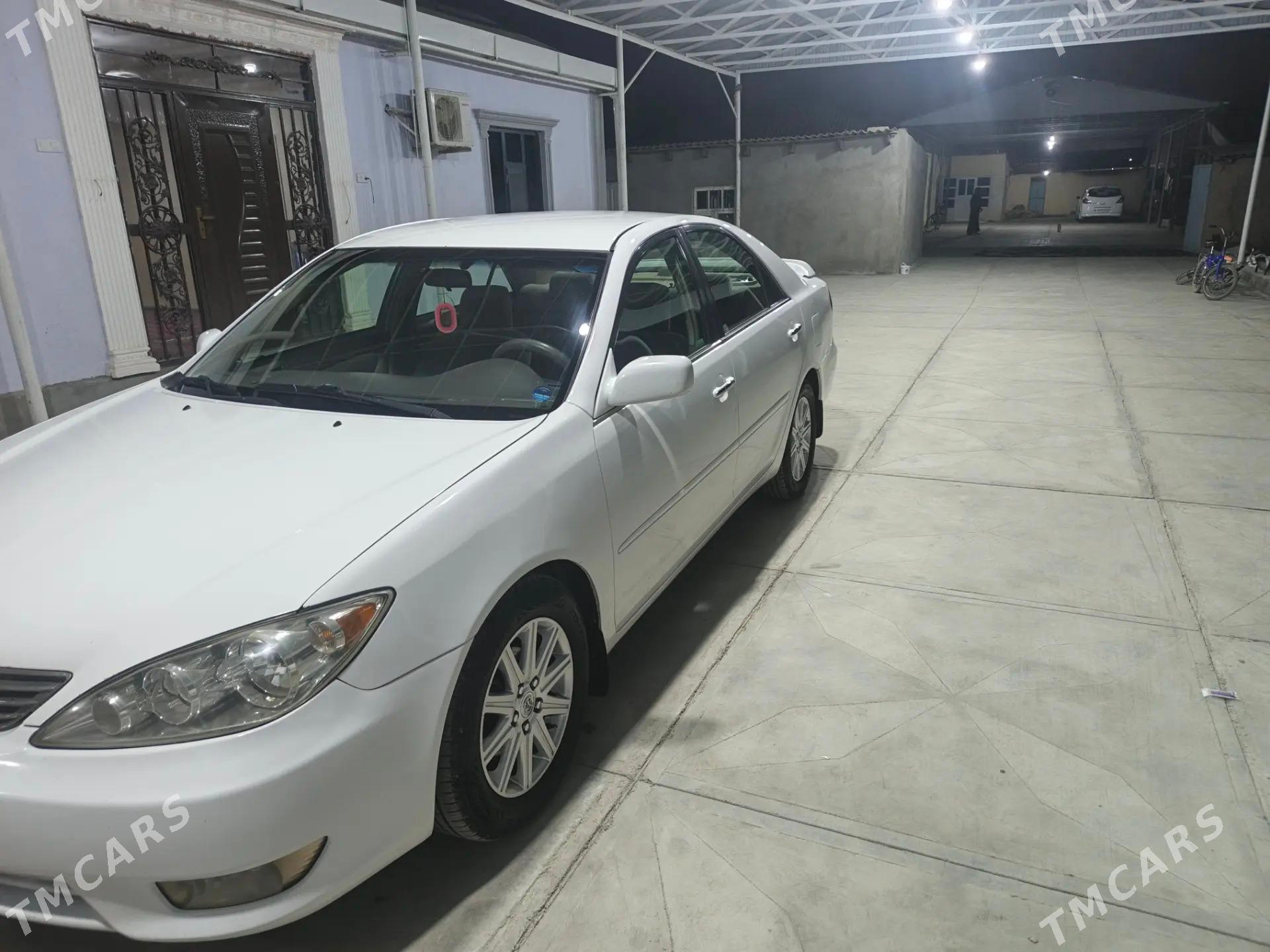 Toyota Camry 2004 - 155 000 TMT - Гёкдепе - img 4