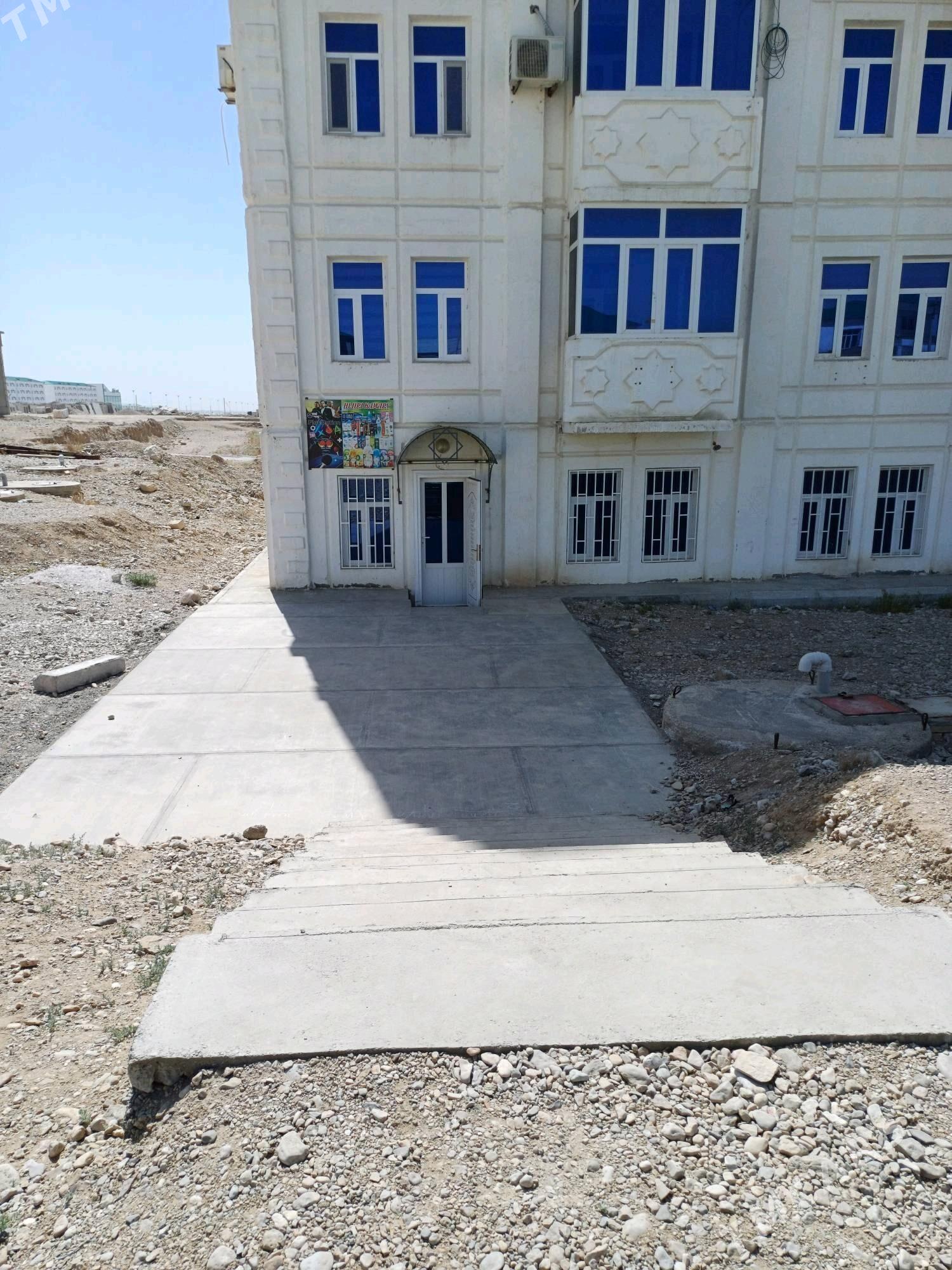 Satlyk podwal - Balkanabat - img 1