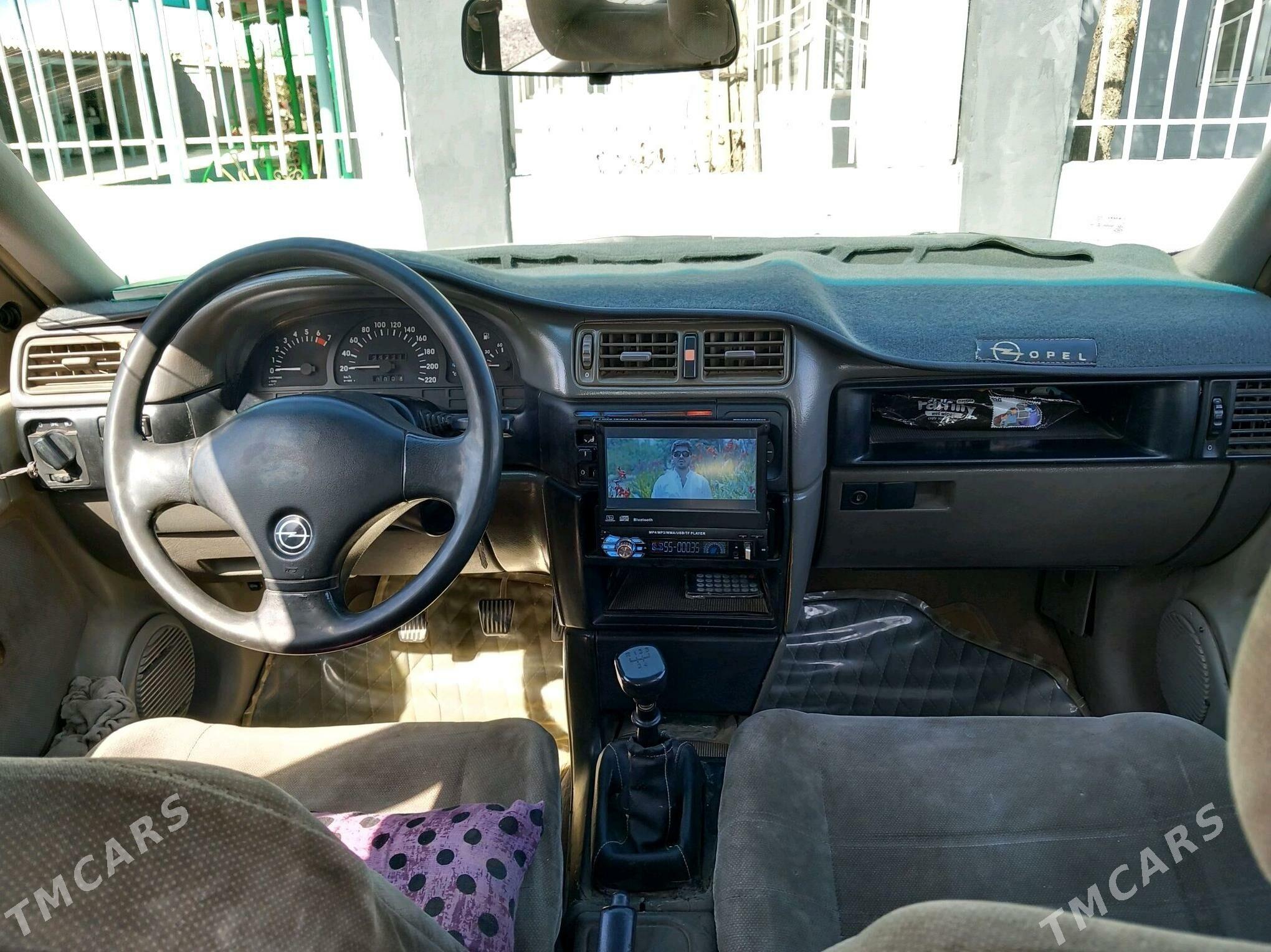 Opel Vectra 1989 - 35 000 TMT - Änew - img 1