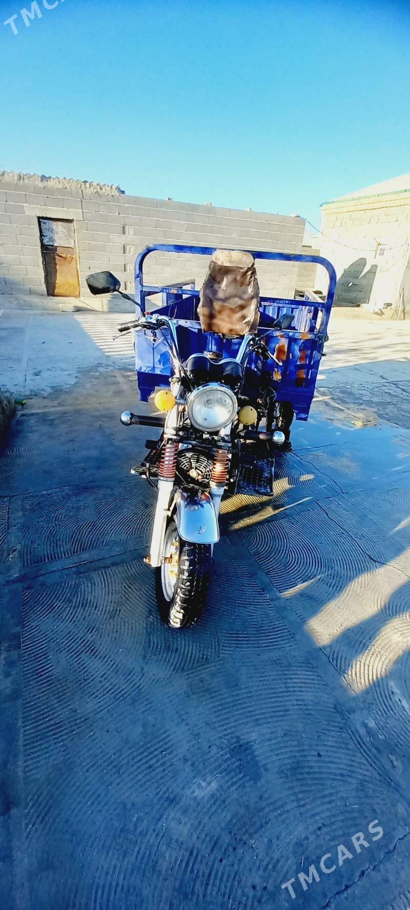 Fekon FK150-8G 2016 - 18 000 TMT - Bäherden - img 5