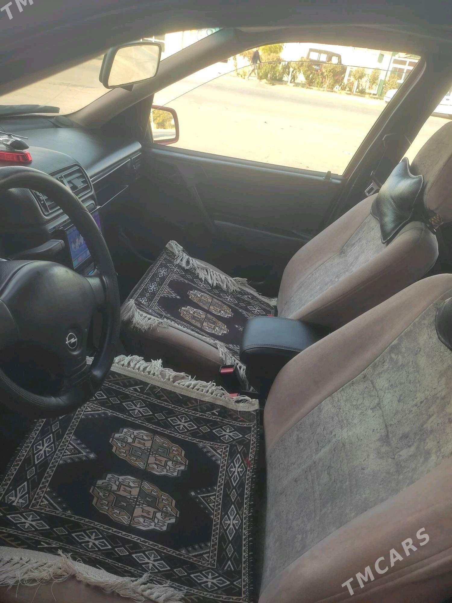 Opel Vectra 1992 - 56 000 TMT - Çärjew - img 2