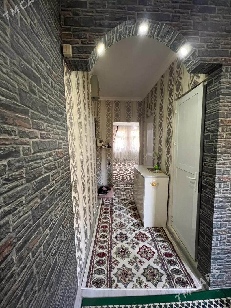 ARENDA JAY - 8 mkr - img 1