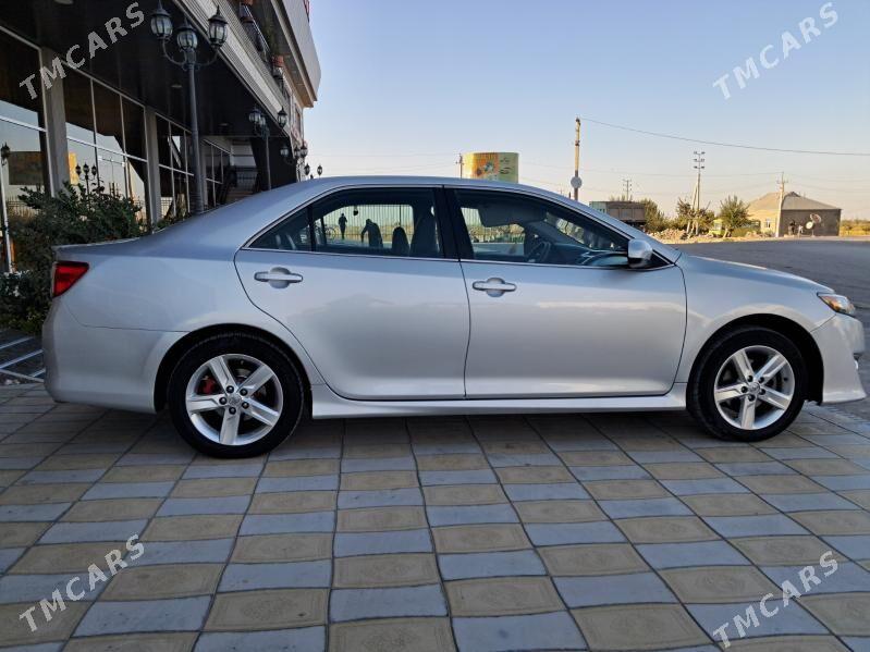 Toyota Camry 2014 - 200 000 TMT - Мары - img 5