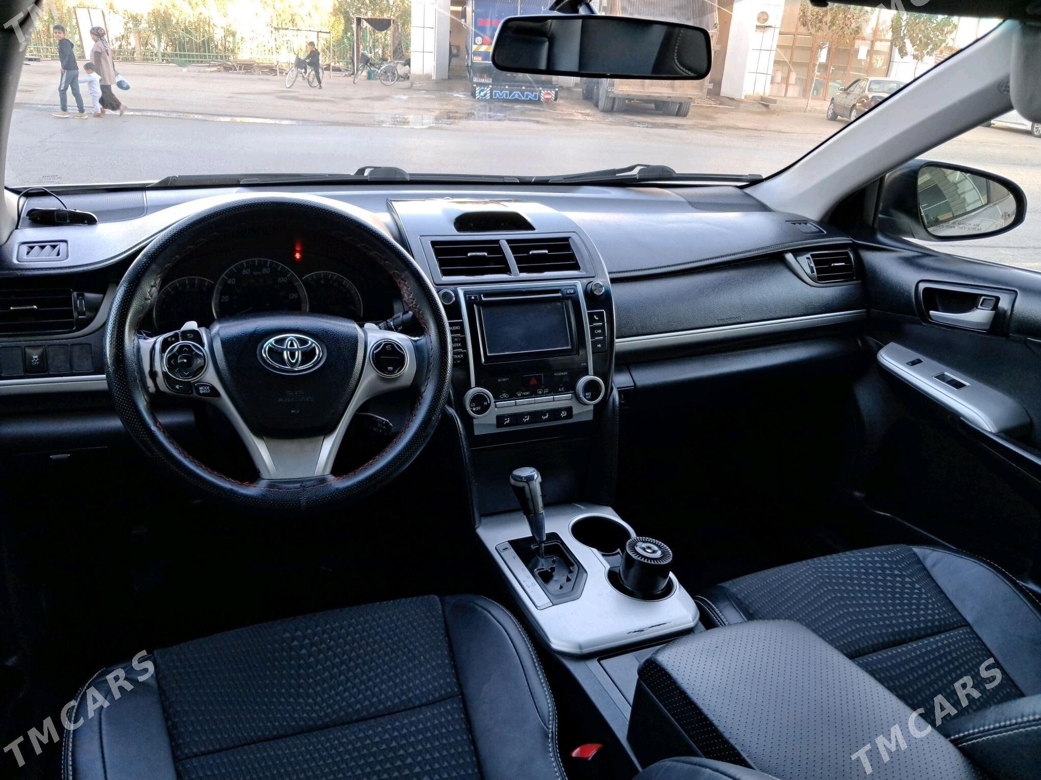 Toyota Camry 2014 - 200 000 TMT - Мары - img 7