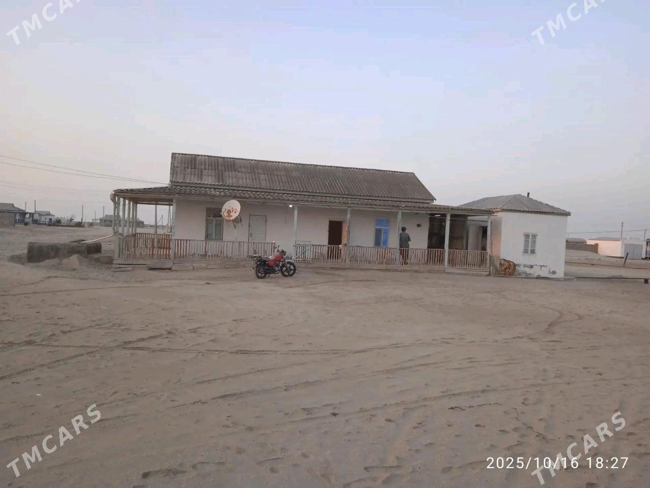 Esenguly etraby çekişler obasy - Esenguly - img 7