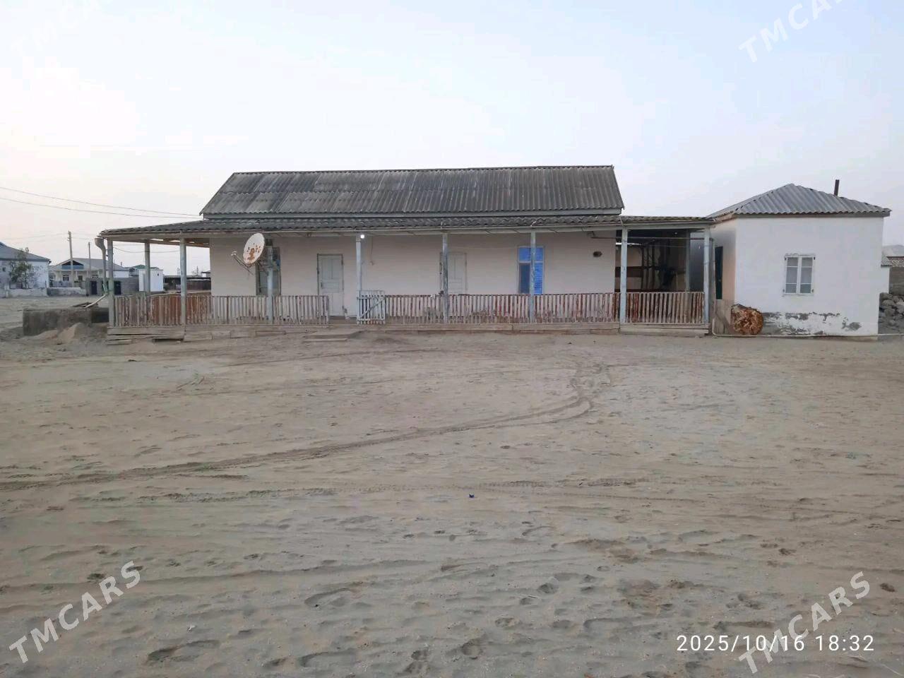 Esenguly etraby çekişler obasy - Esenguly - img 2