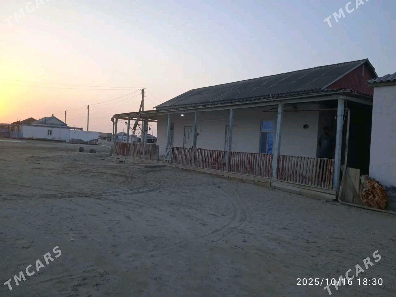 Esenguly etraby çekişler obasy - Esenguly - img 3