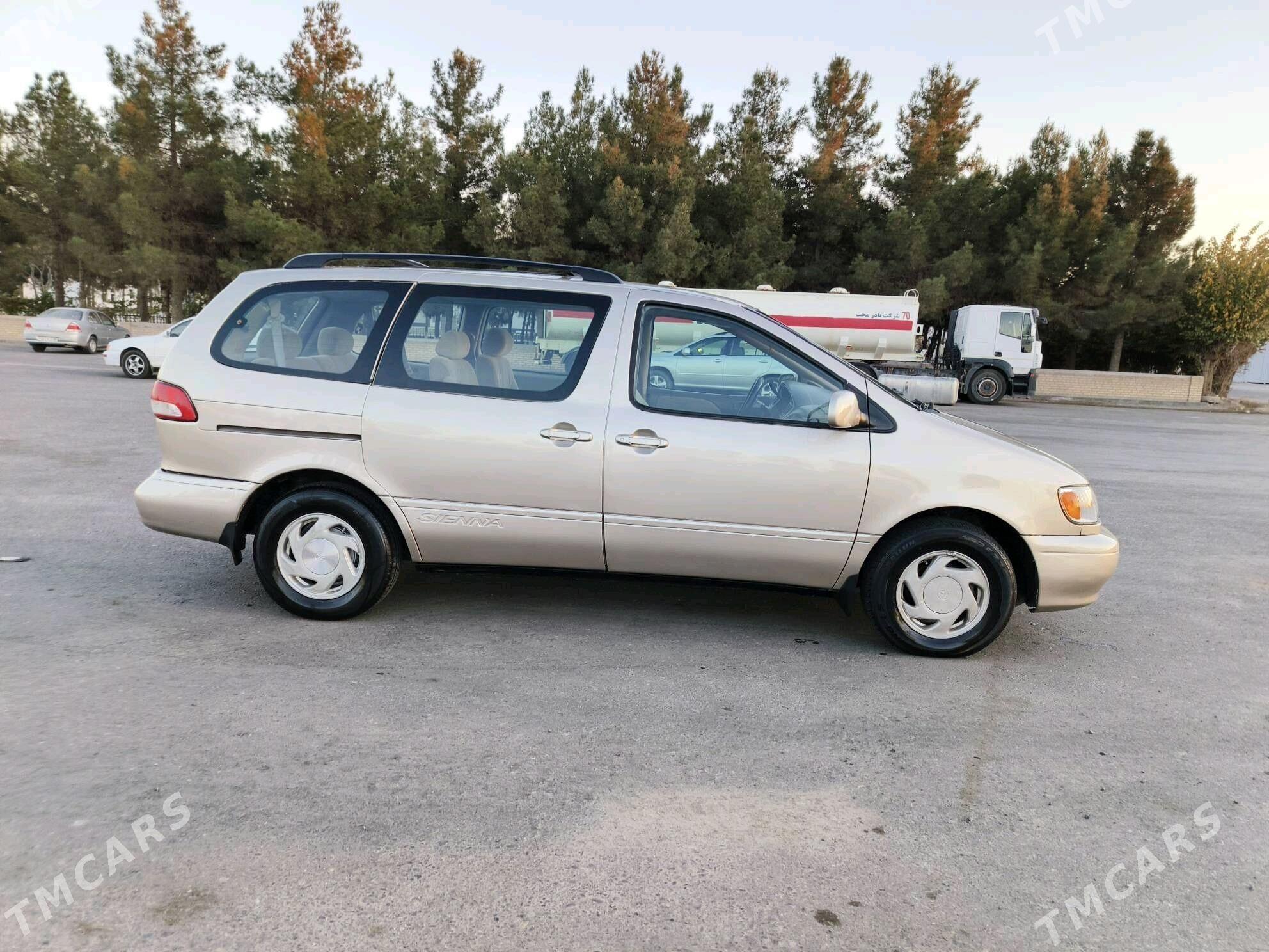 Toyota Sienna 2003 - 155 000 TMT - Мары - img 9