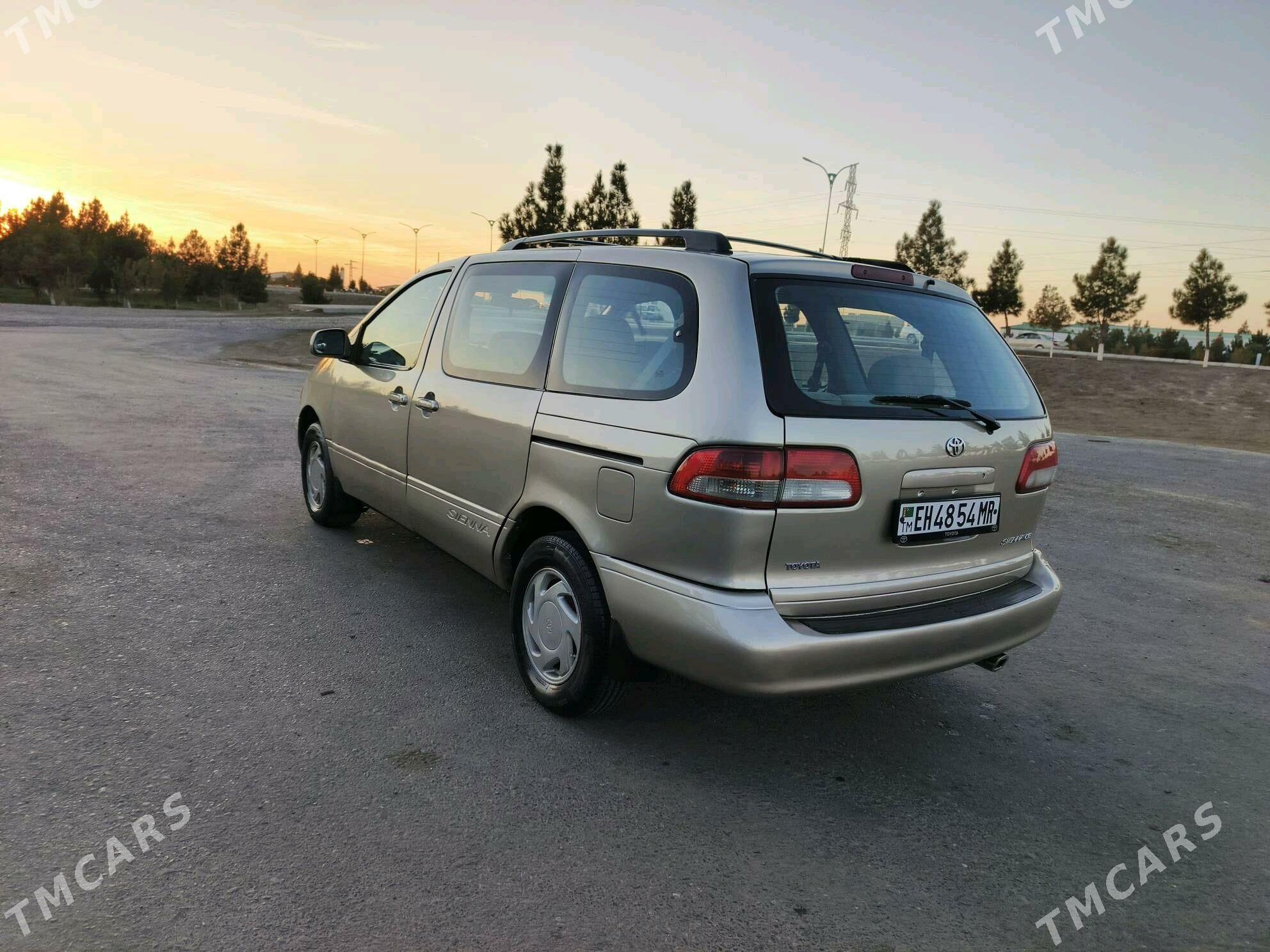 Toyota Sienna 2003 - 155 000 TMT - Мары - img 3