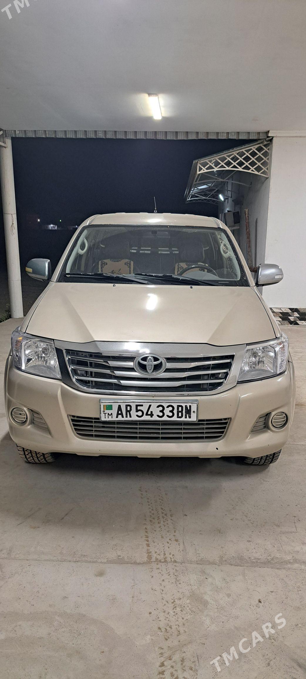 Toyota Hilux 2012 - 330 000 TMT - Esenguly - img 3