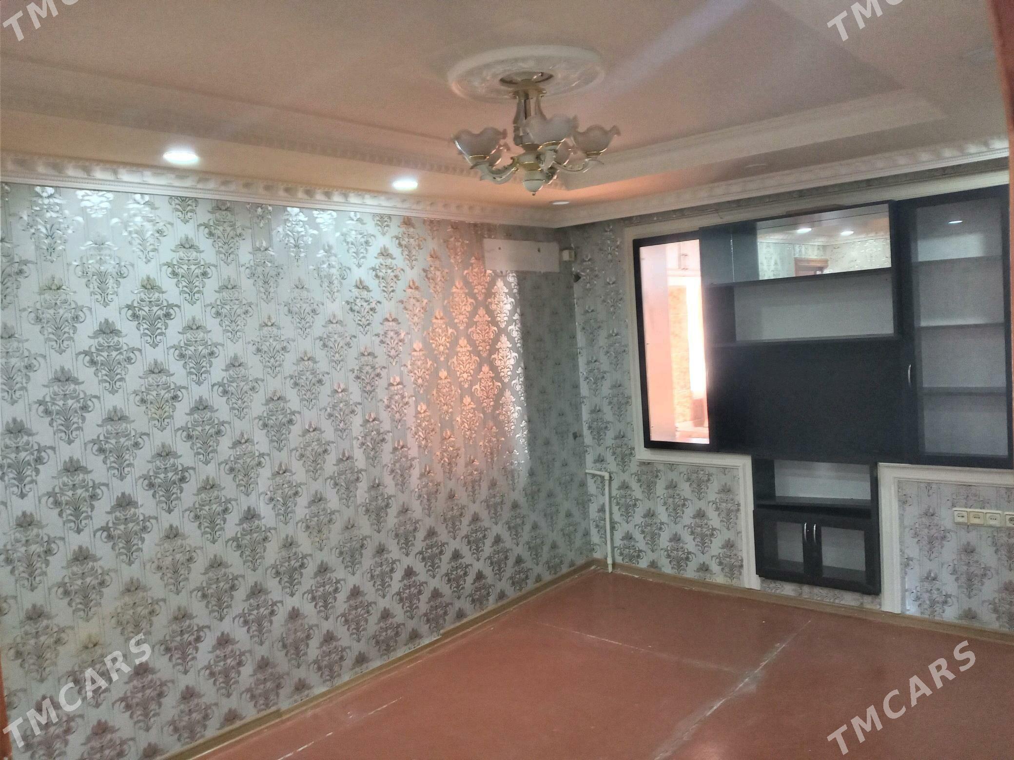 Мкр Нефтянник 3-х комнатная - Türkmenabat - img 1