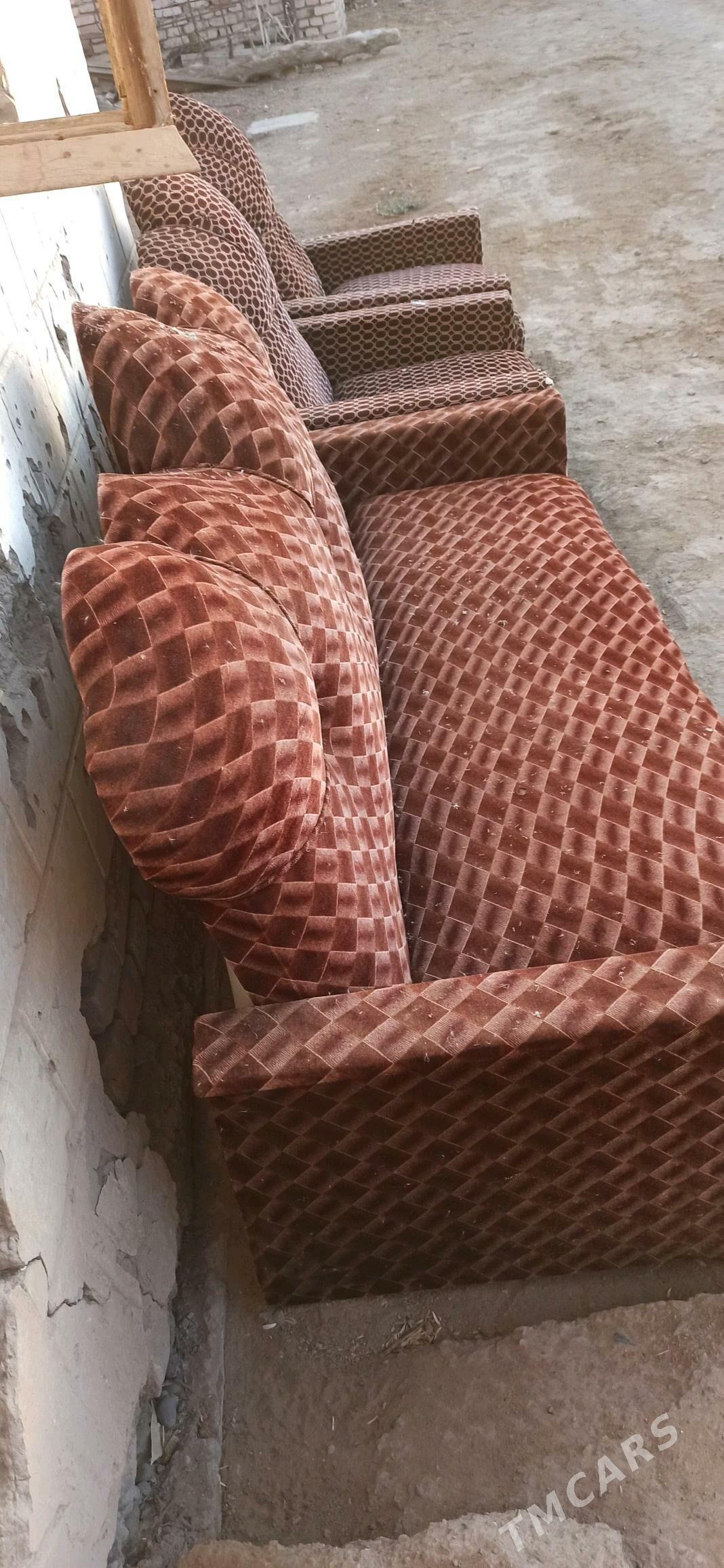 diwan kresli - Байрамали - img 2