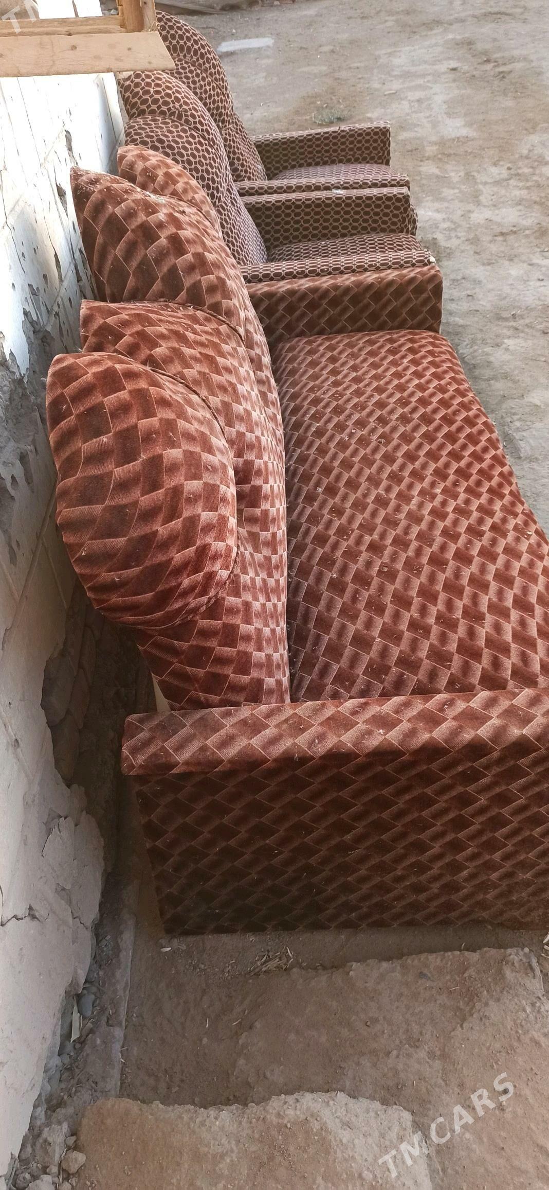 diwan kresli - Байрамали - img 3