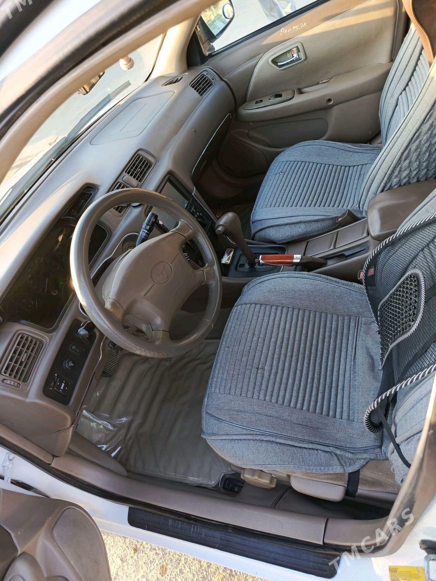 Toyota Camry 1998 - 130 000 TMT - Дянев - img 1