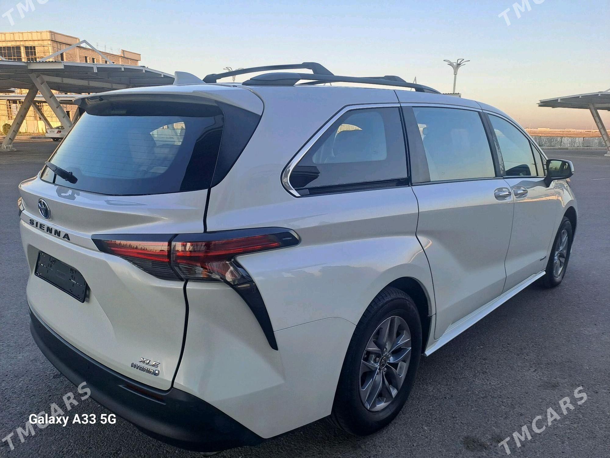 Toyota Sienna 2021 - 500 000 TMT - Baýramaly - img 7