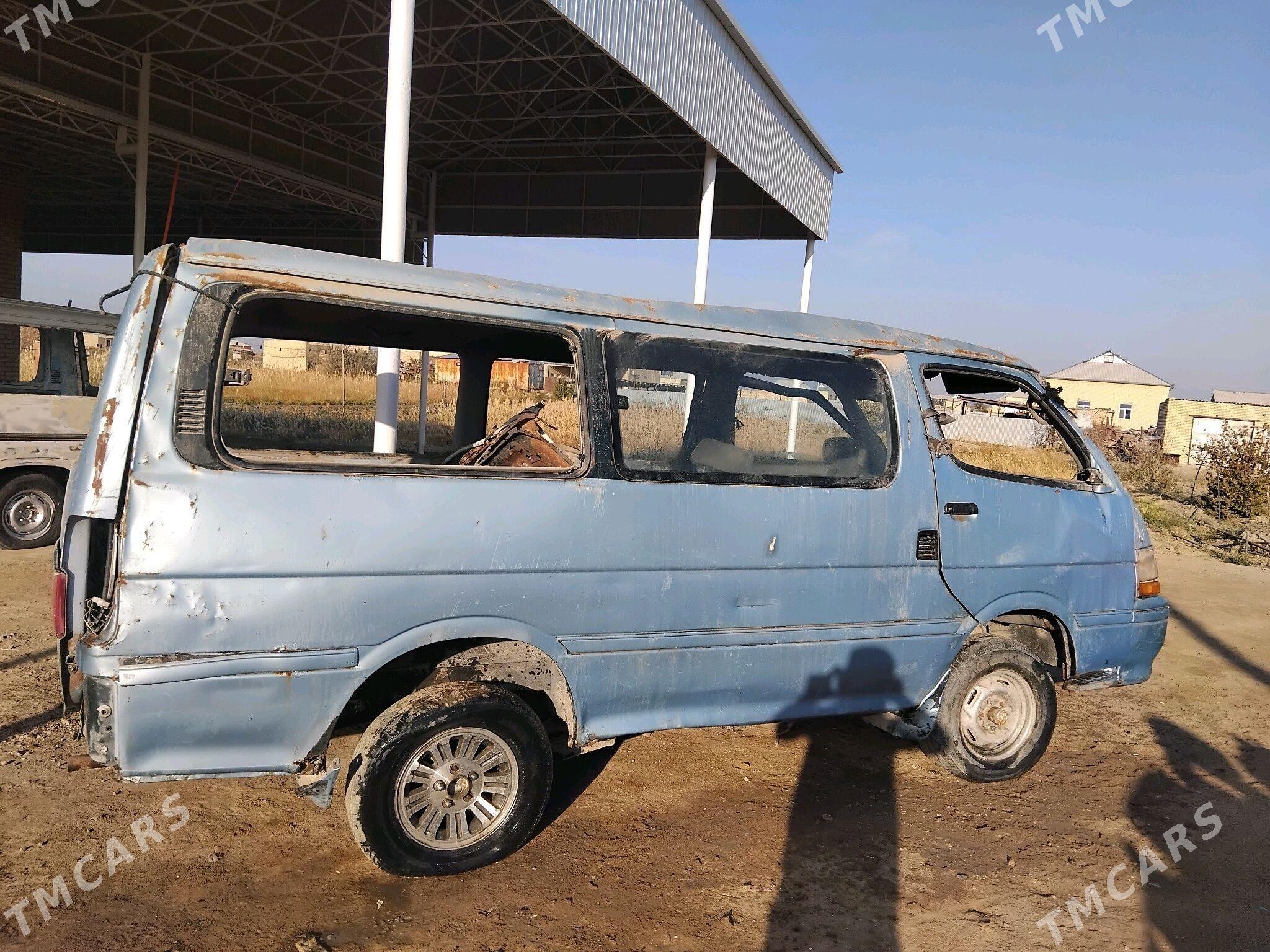 Toyota Hiace 1993 - 11 000 TMT - Mary - img 4