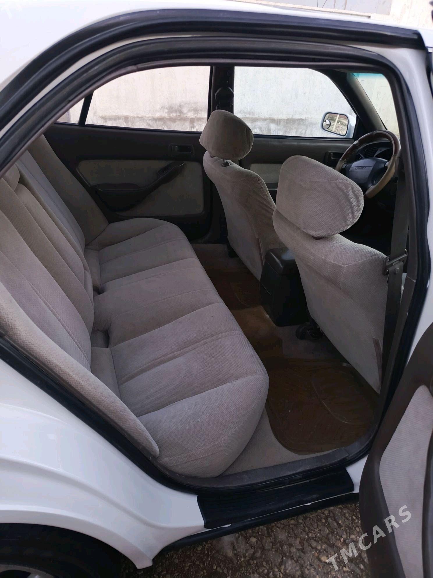 Toyota Camry 1996 - 106 000 TMT - Балканабат - img 5