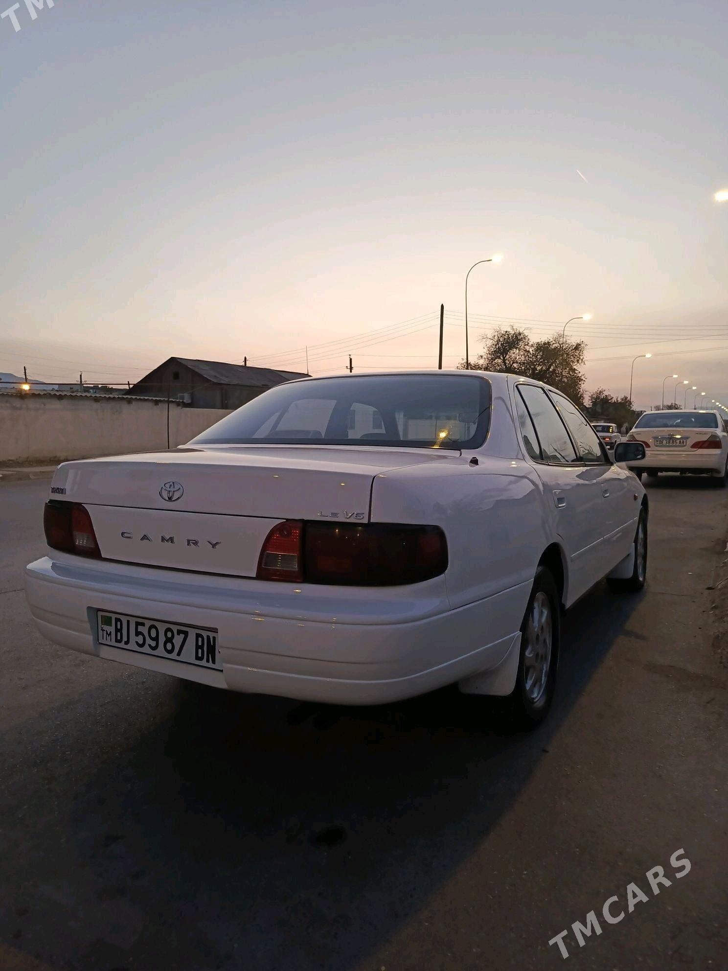 Toyota Camry 1996 - 106 000 TMT - Балканабат - img 7