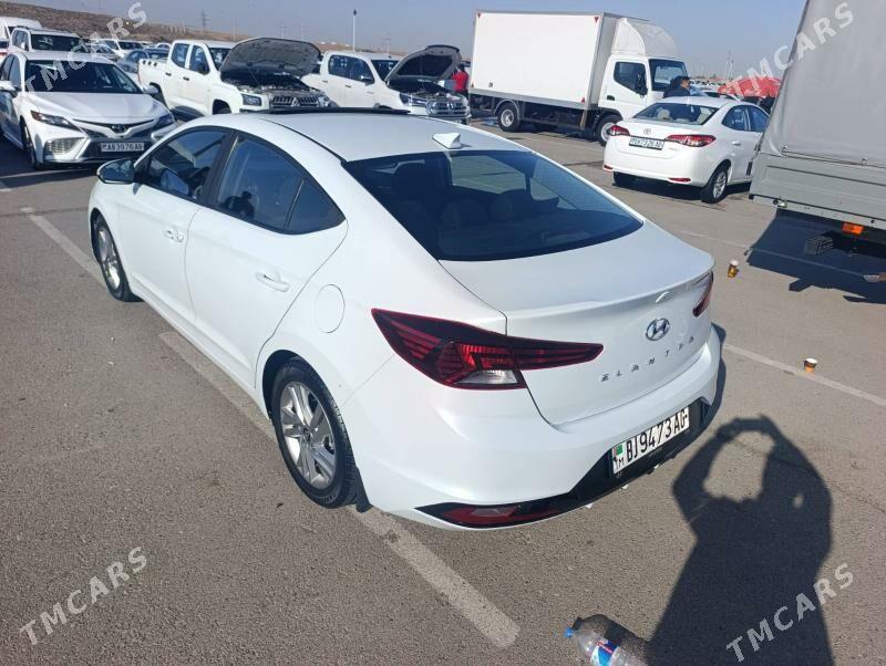 Hyundai Elantra 2019 - 200 000 TMT - 2 mkr - img 2