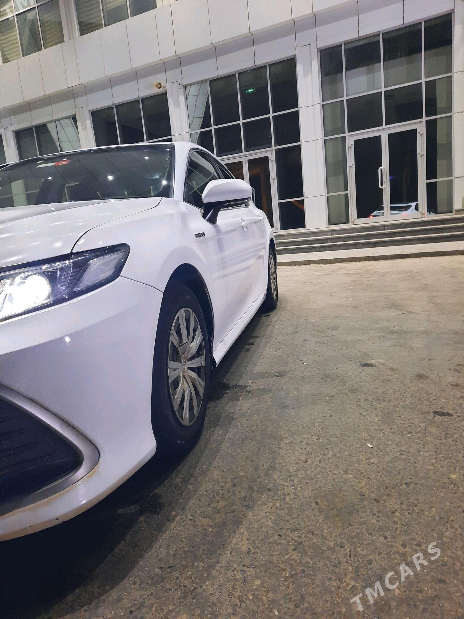 Toyota Camry 2021 - 220 000 TMT - Гурбансолтан Едже - img 5