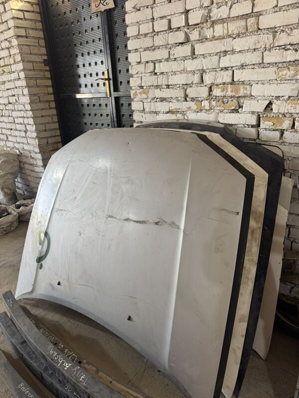 Camry 2000 (babycka) kapot 800 TMT - Бедев - img 2