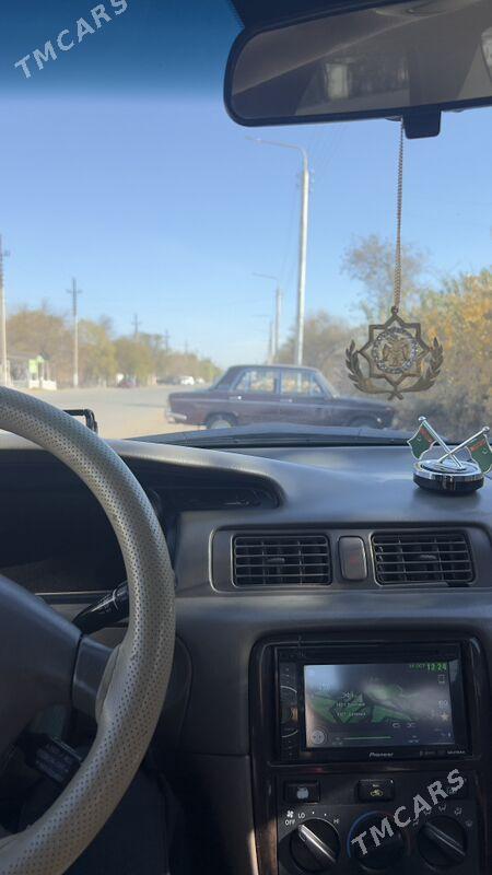 Toyota Camry 2001 - 175 000 TMT - Köneürgenç - img 7