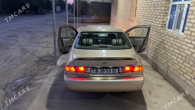 Toyota Camry 2001 - 175 000 TMT - Köneürgenç - img 5