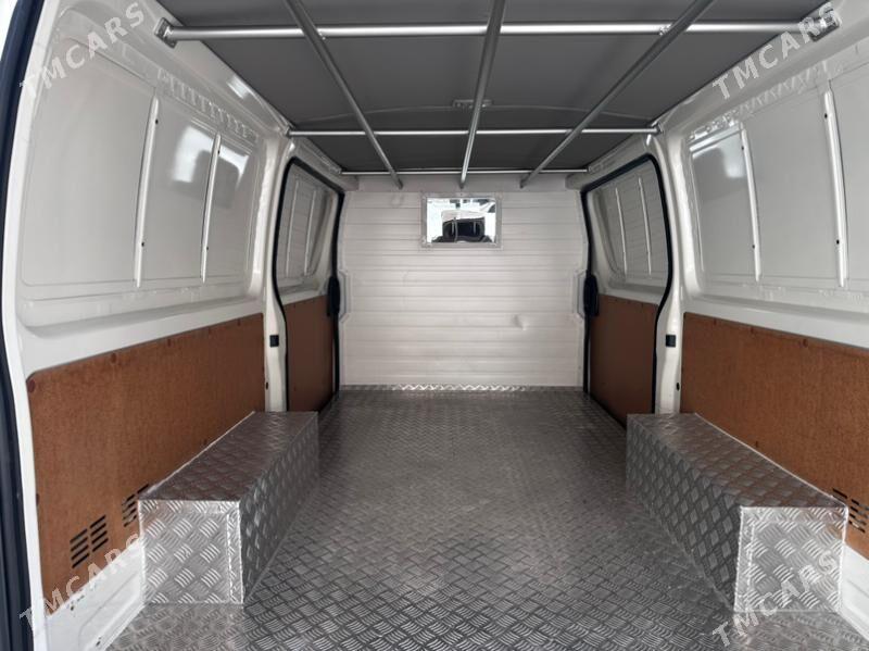 Toyota Hiace 2021 - 421 000 TMT - Мары - img 6
