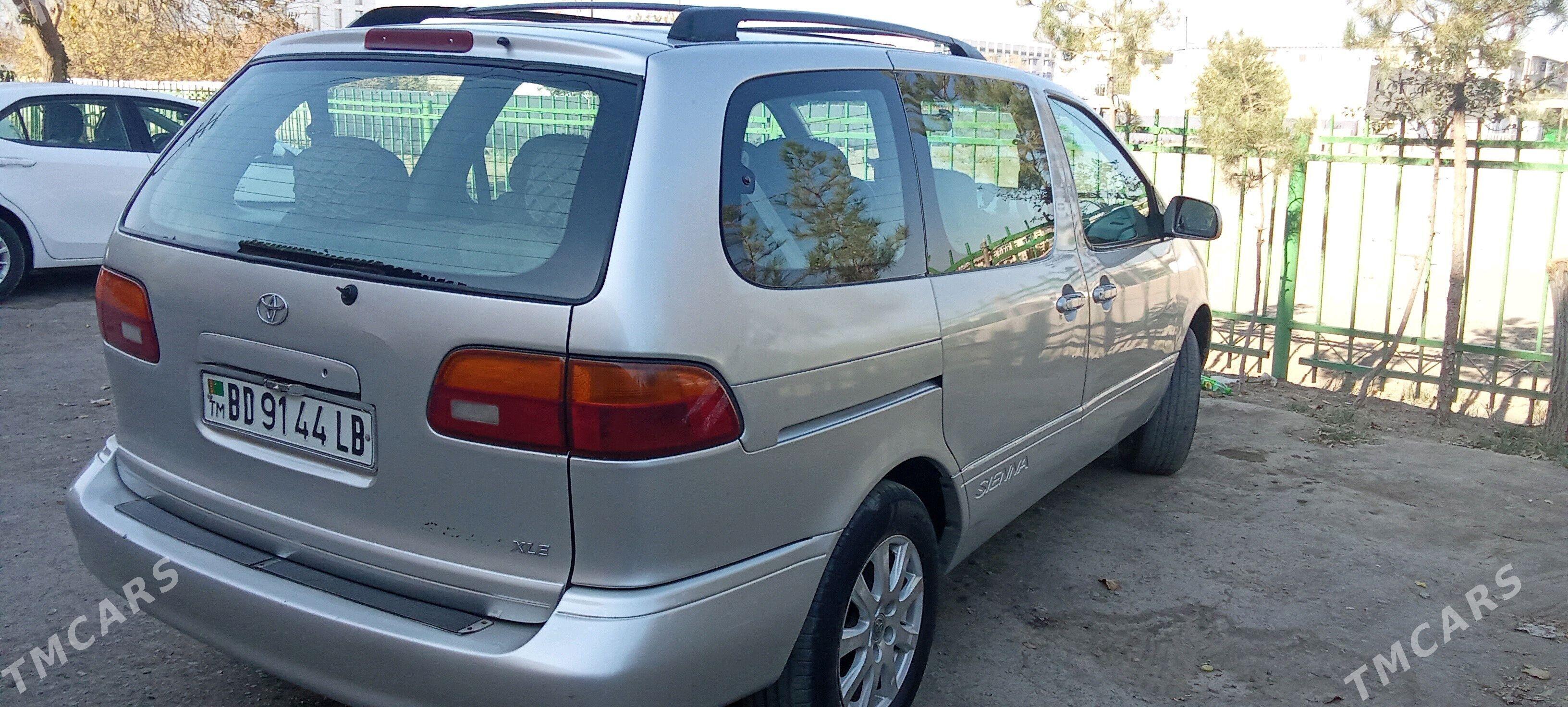 Toyota Sienna 1998 - 157 000 TMT - Türkmenabat - img 4