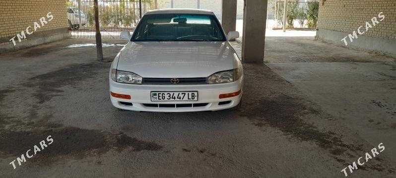 Toyota Camry 1993 - 100 000 TMT - Saýat - img 2
