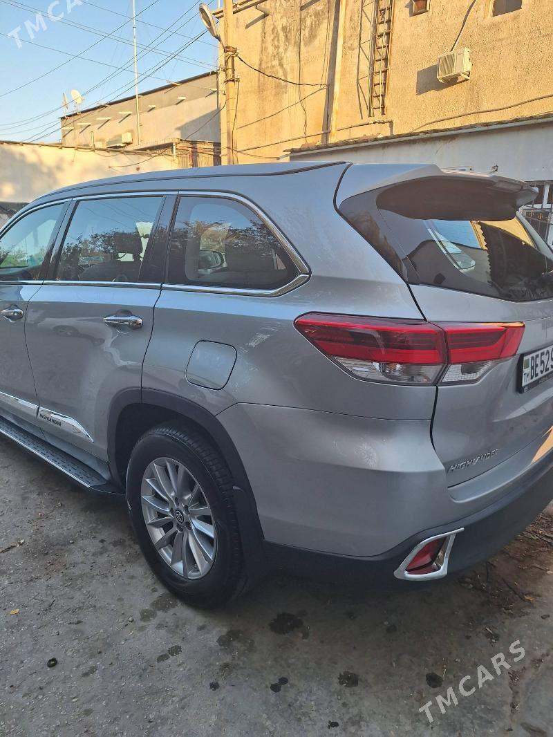 Toyota Highlander 2019 - 460 000 TMT - Балканабат - img 6