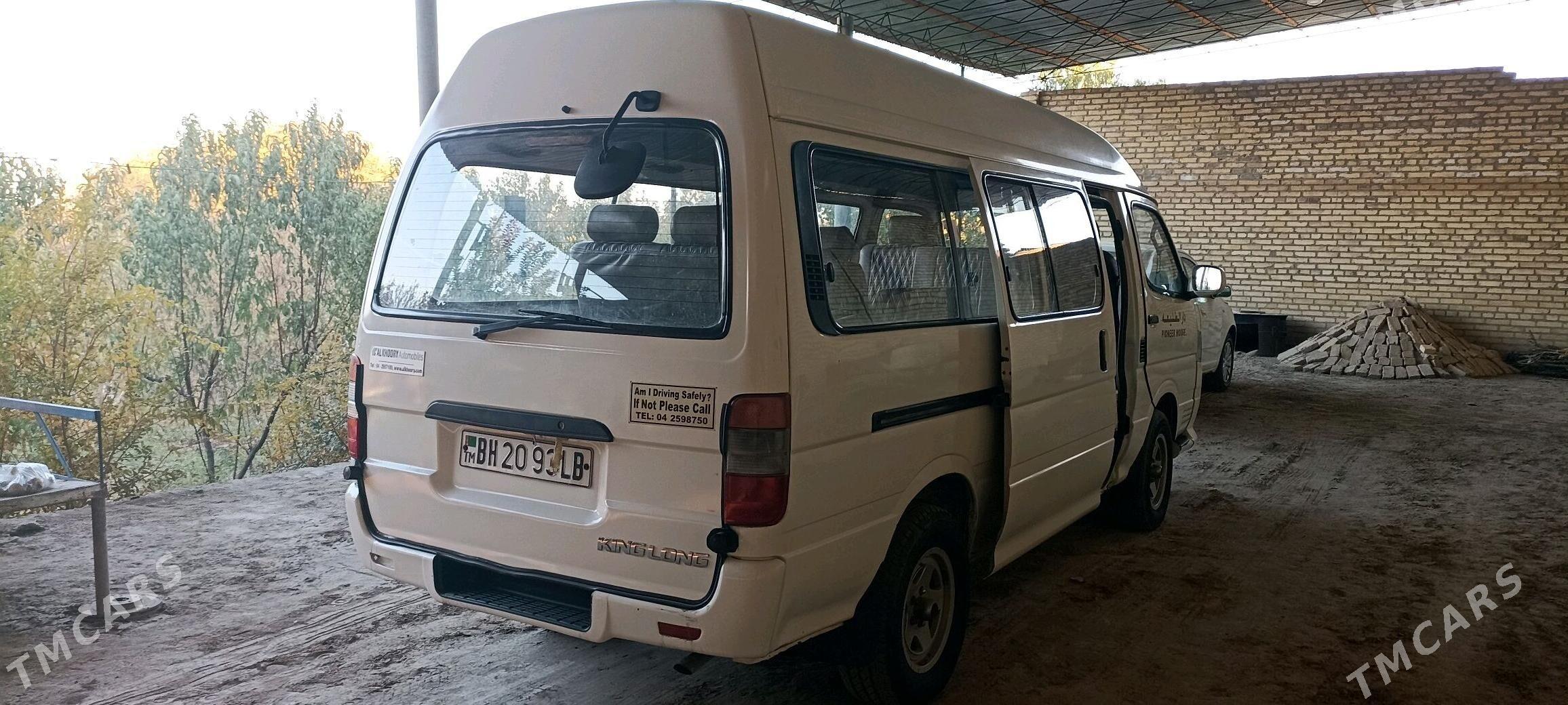 Toyota Hiace 2012 - 140 000 TMT - Saýat - img 3