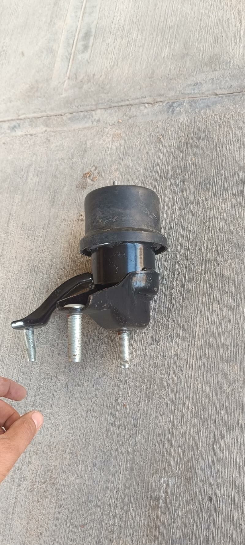 2,4 paduska 400 TMT - Garabekewül - img 1