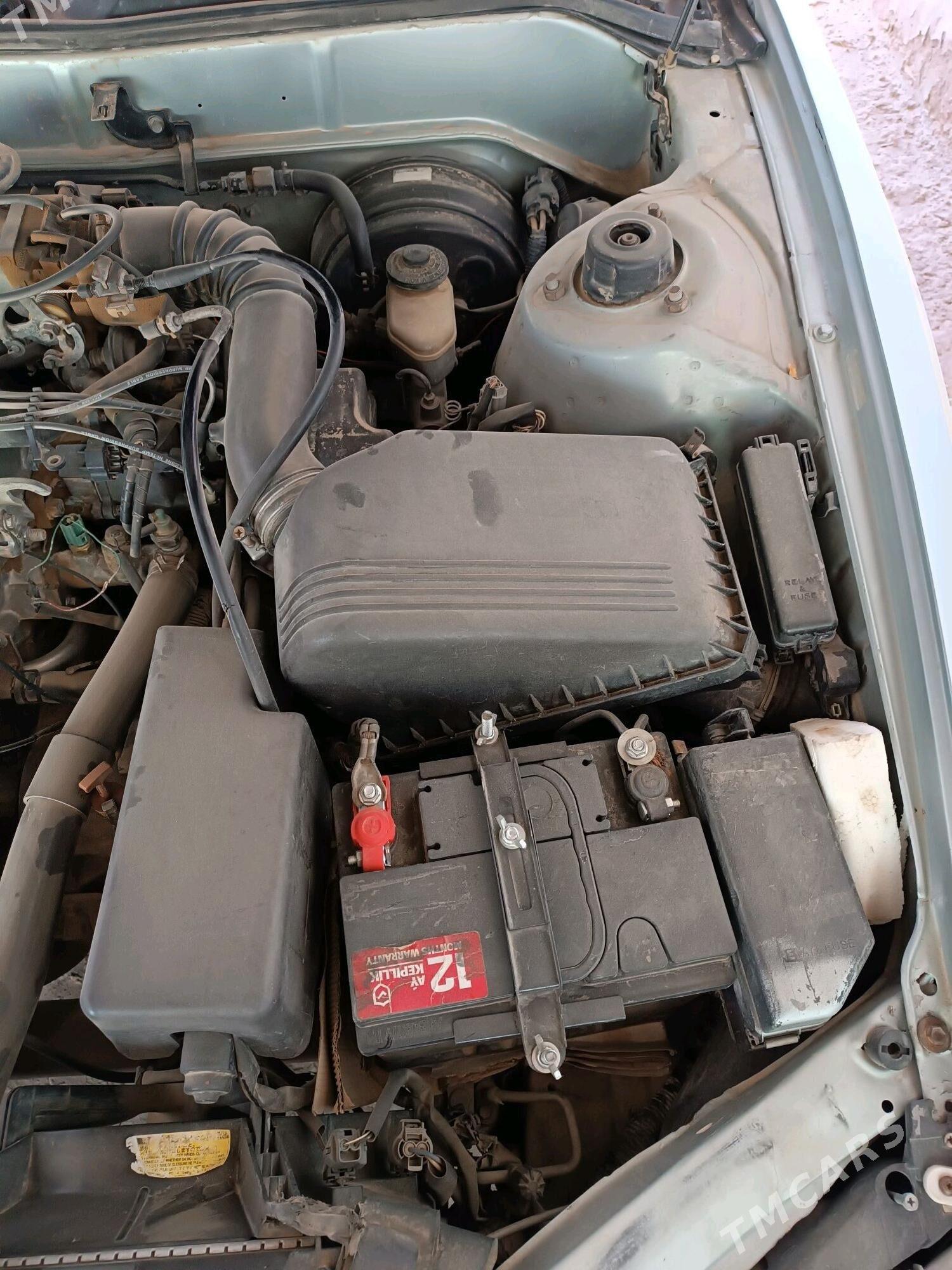 Toyota Camry 1995 - 90 000 TMT - Halaç - img 5