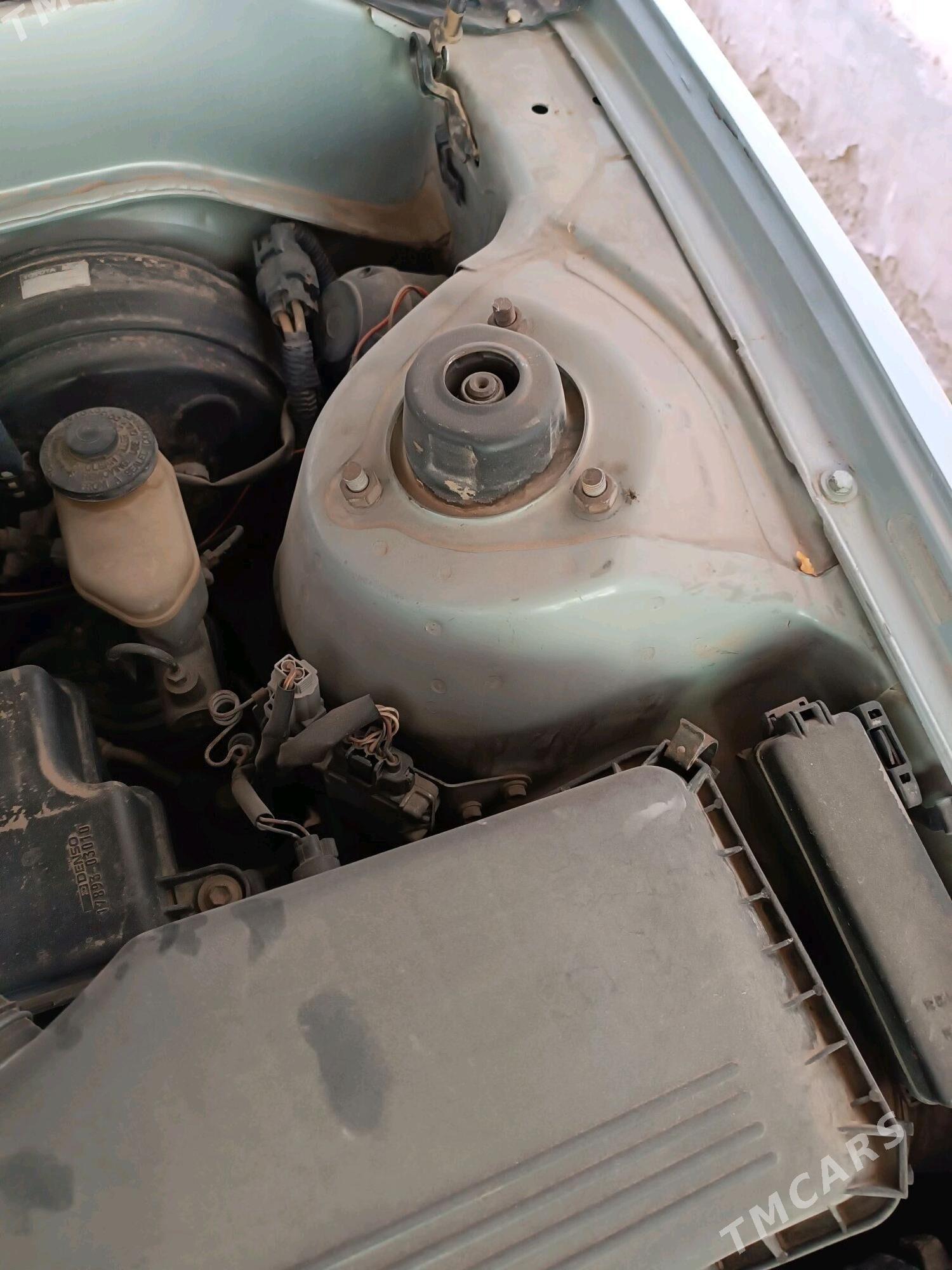 Toyota Camry 1995 - 90 000 TMT - Halaç - img 8