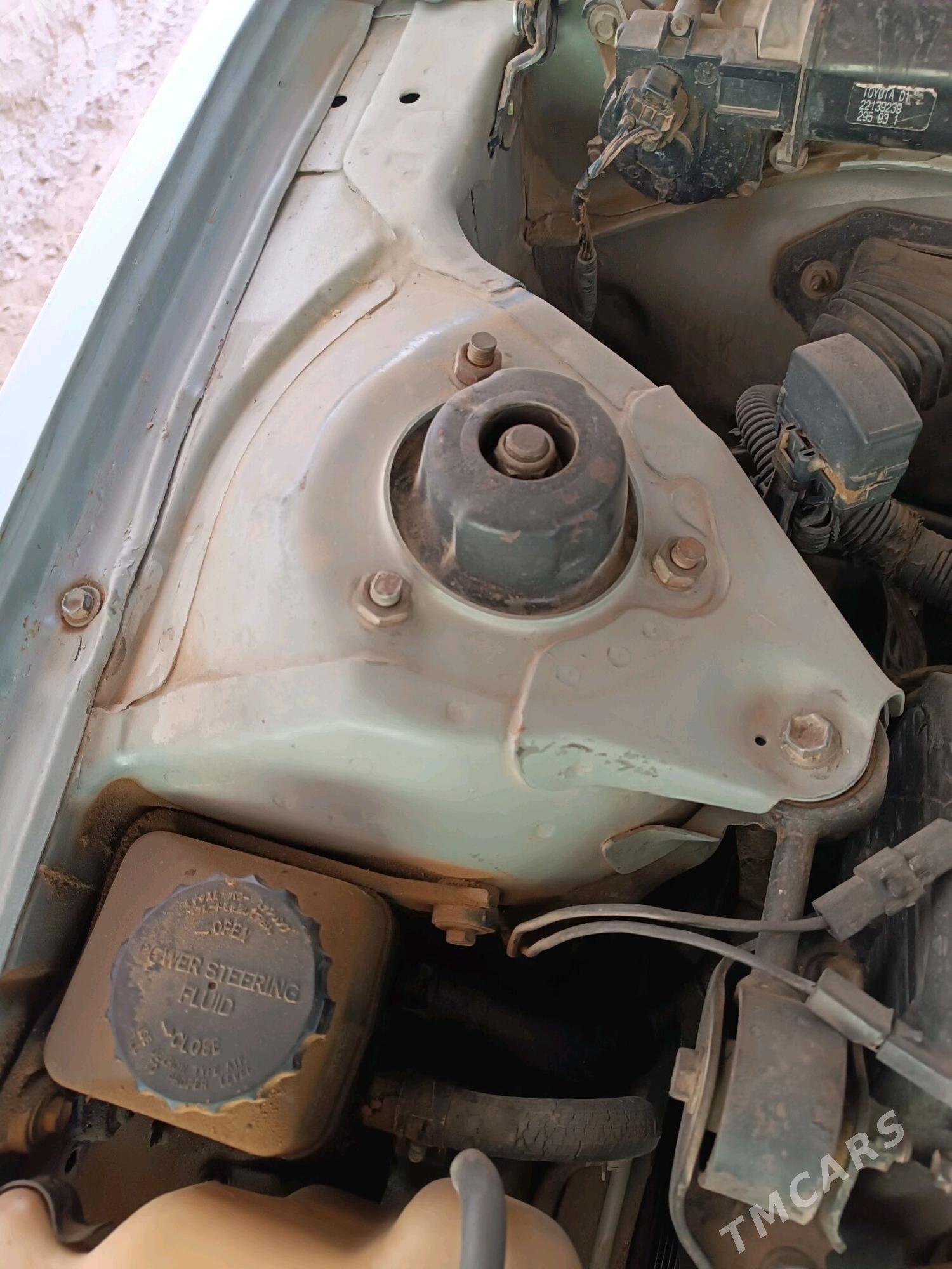 Toyota Camry 1995 - 90 000 TMT - Halaç - img 9