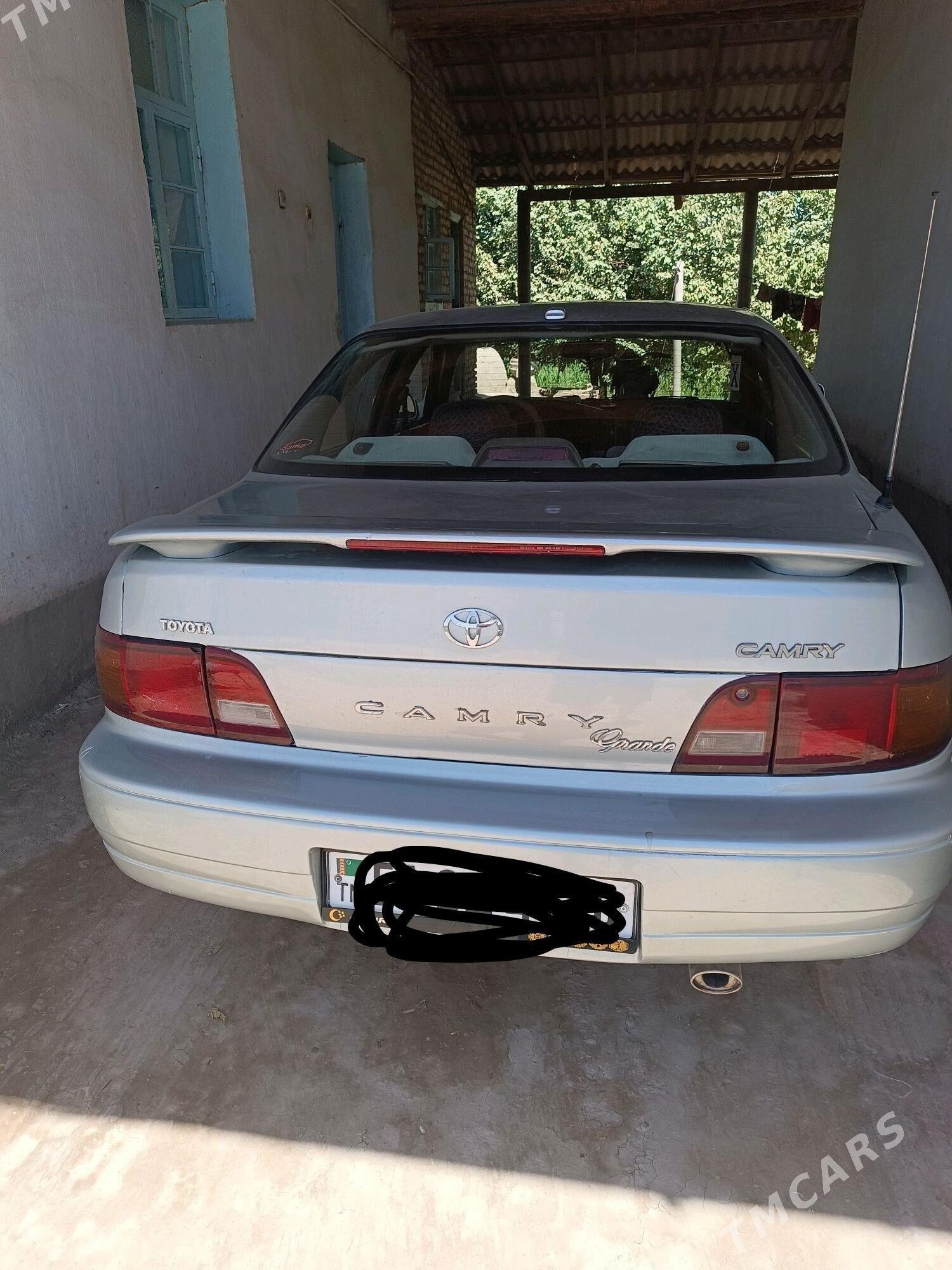 Toyota Camry 1995 - 90 000 TMT - Halaç - img 10