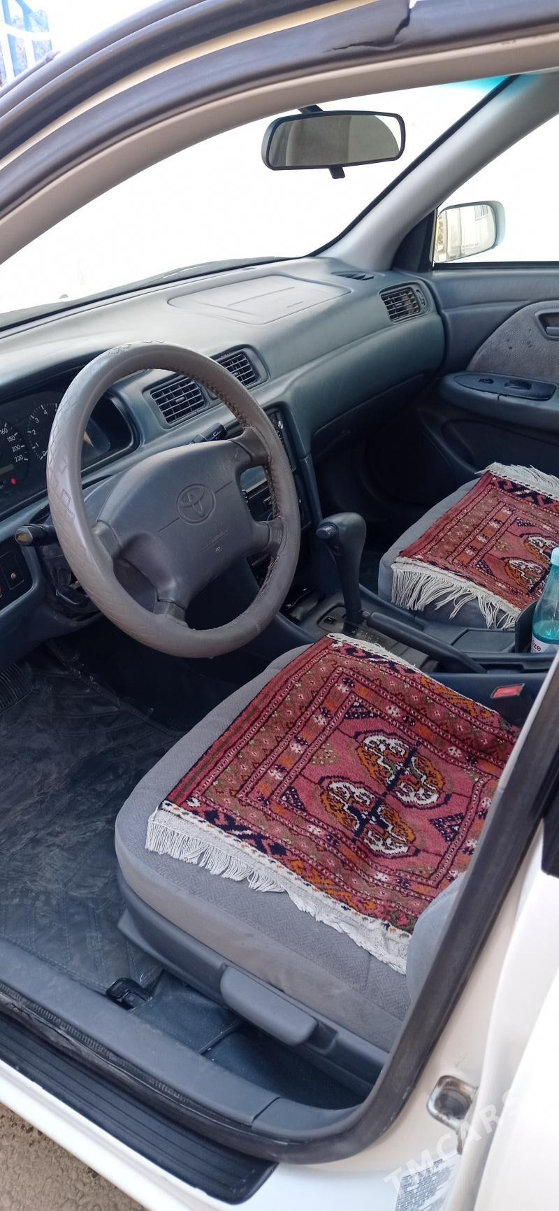 Toyota Camry 2000 - 140 000 TMT - Теджен - img 6